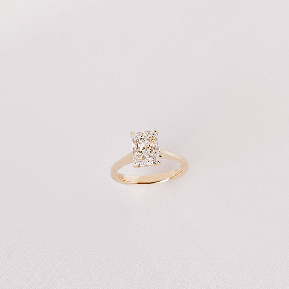 Lab vs Natural Diamonds: What’s the Difference?